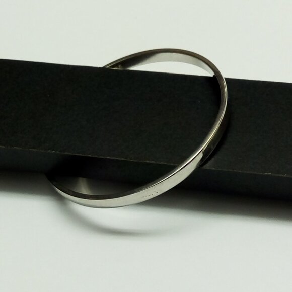 Kate Spade New York Idiom FIND THE SILVER LINING Bangle - Picture 1 of 2